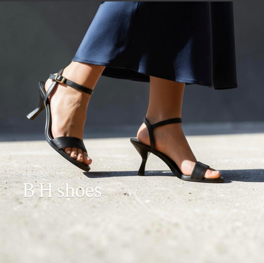 Nuovo Sandalo donna di pelle nera  tacco 70 rocchetto 💗