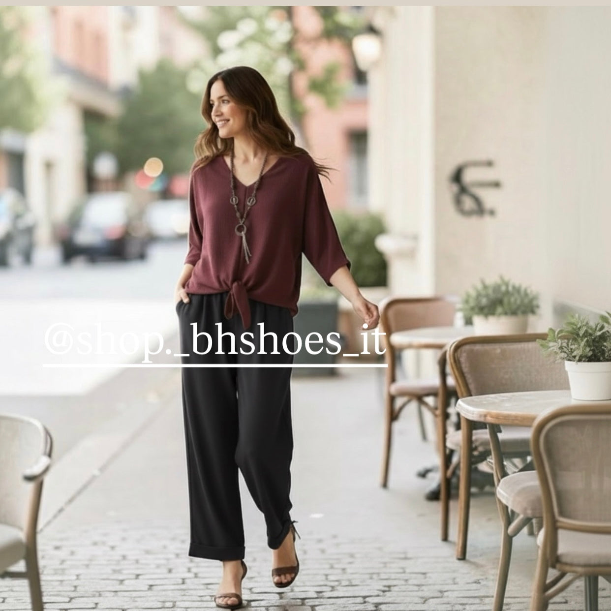 Melissa un pantalone tutto in viscosa estremamente morbido e fresco colore nero