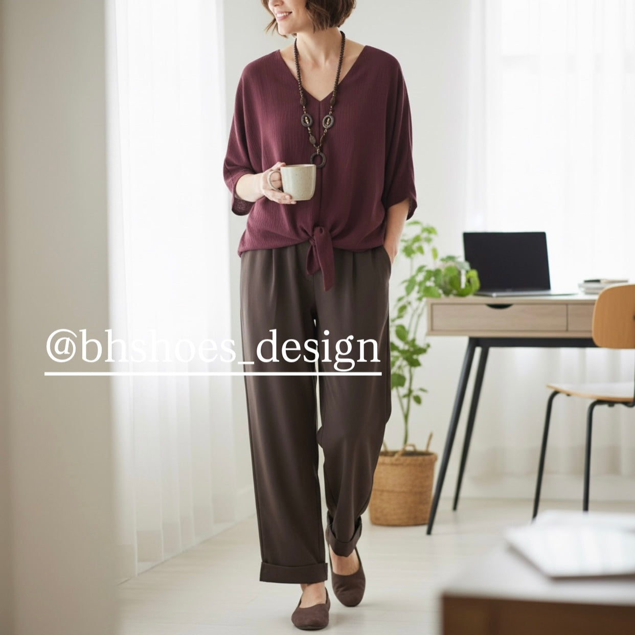 Maia una maglia blusa ampia e leggera con manica color bordò