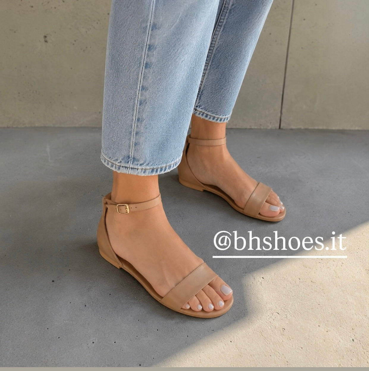 Sandalo basso Flat Donna in Vera Pelle Beige Tortora | BH shoes elegance