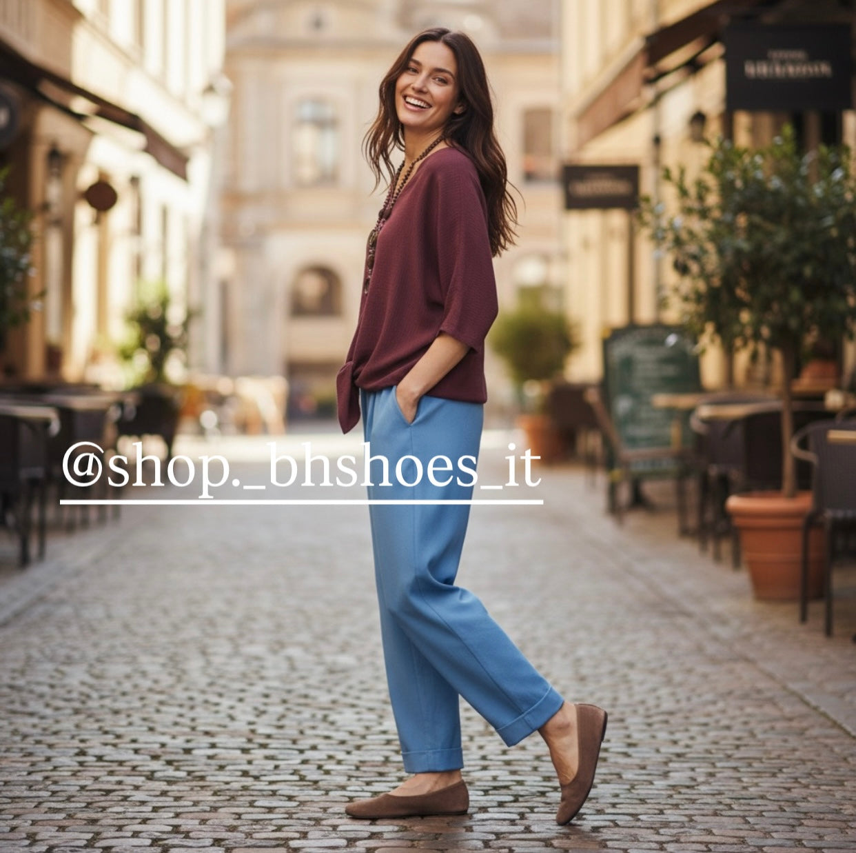 Melissa un pantalone tutto in viscosa estremamente morbido e fresco colore celeste