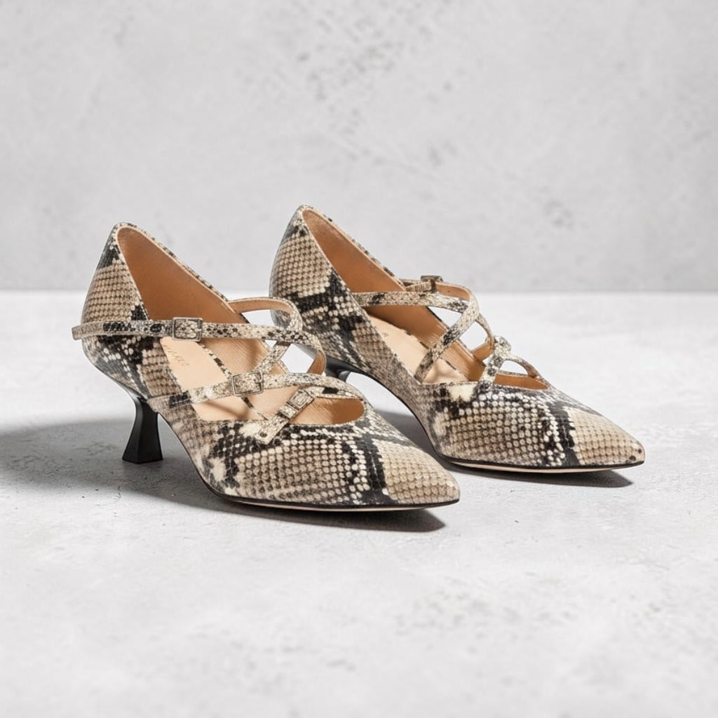 Décolleté BH shoes di pelle Pitone bianco/nero scollo asimmetrico tacco di 5 centimetri, cinture con fibbie